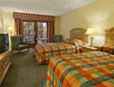 Ramada By Wyndham Cruces & Conference Center Hotel 3*