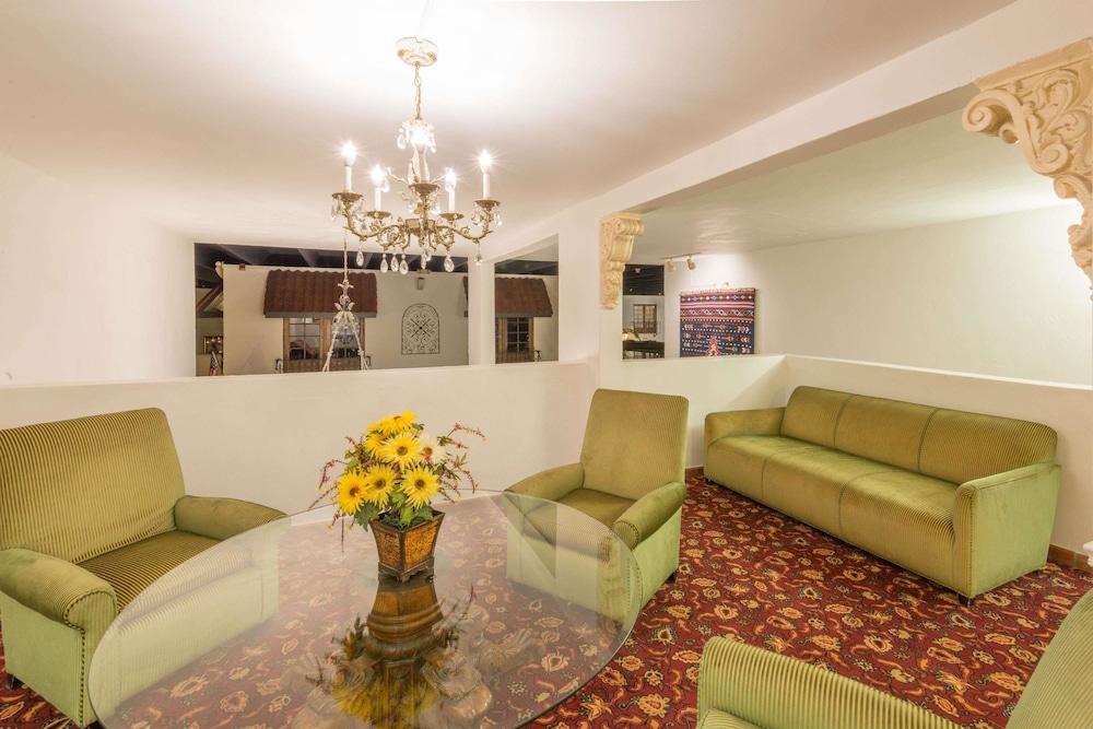 Hotel Ramada By Wyndham Cruces & Conference Center Las Cruces