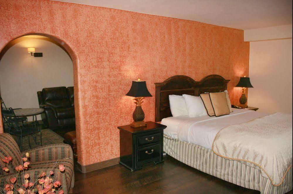 Ramada By Wyndham Cruces & Conference Center Hotel